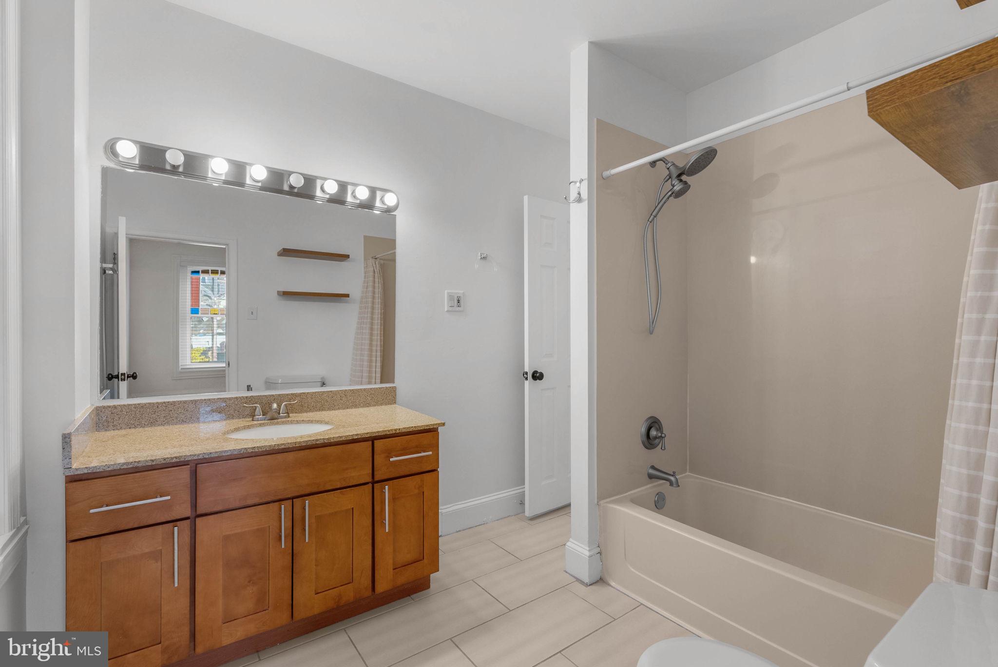 4360 MANAYUNK AVENUE