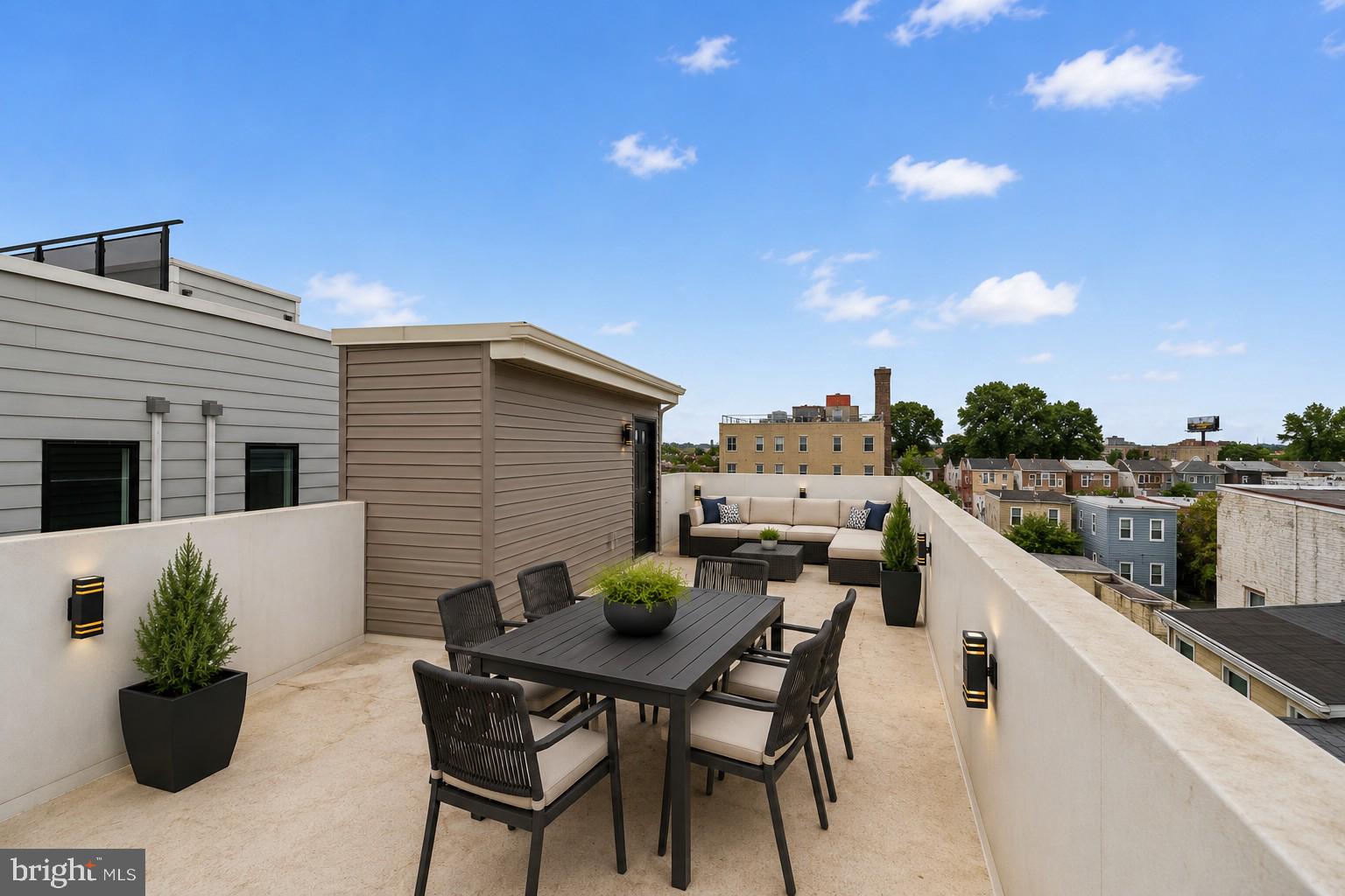 933 S 3RD STREET