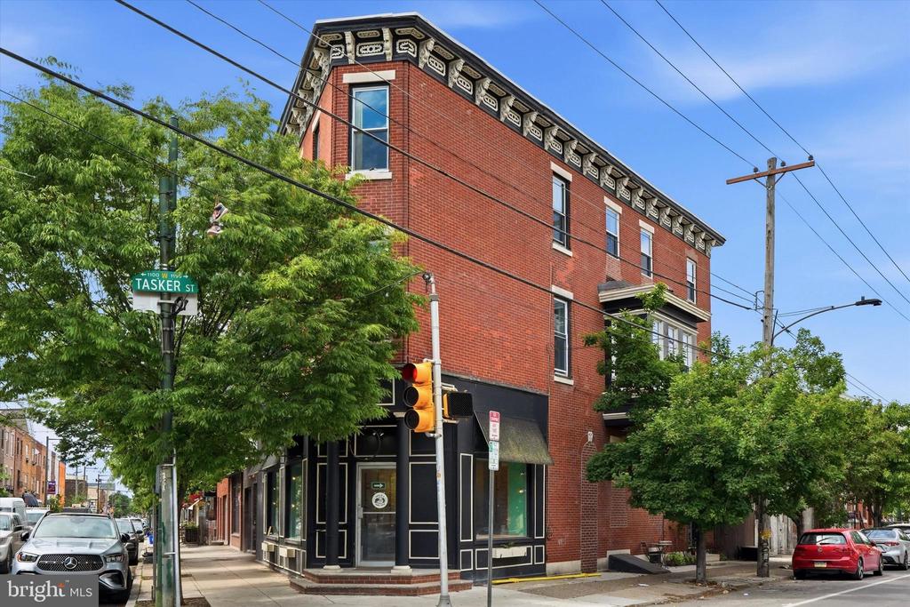 1600 E PASSYUNK AVENUE