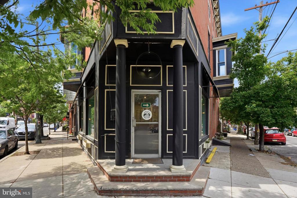 1600 E PASSYUNK AVENUE