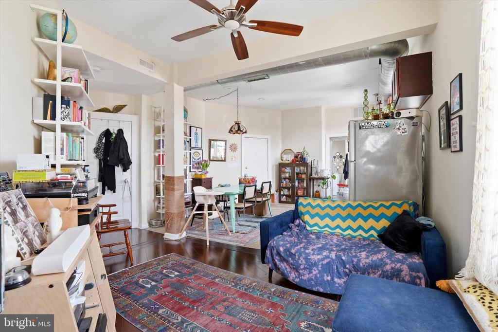 1600 E PASSYUNK AVENUE