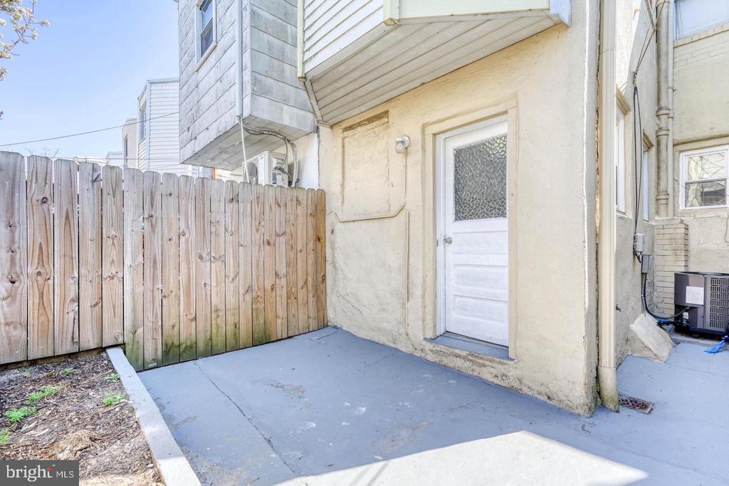 721 HOFFMAN STREET
