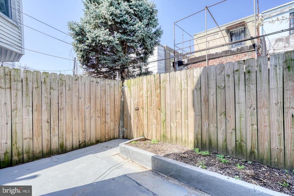 721 HOFFMAN STREET