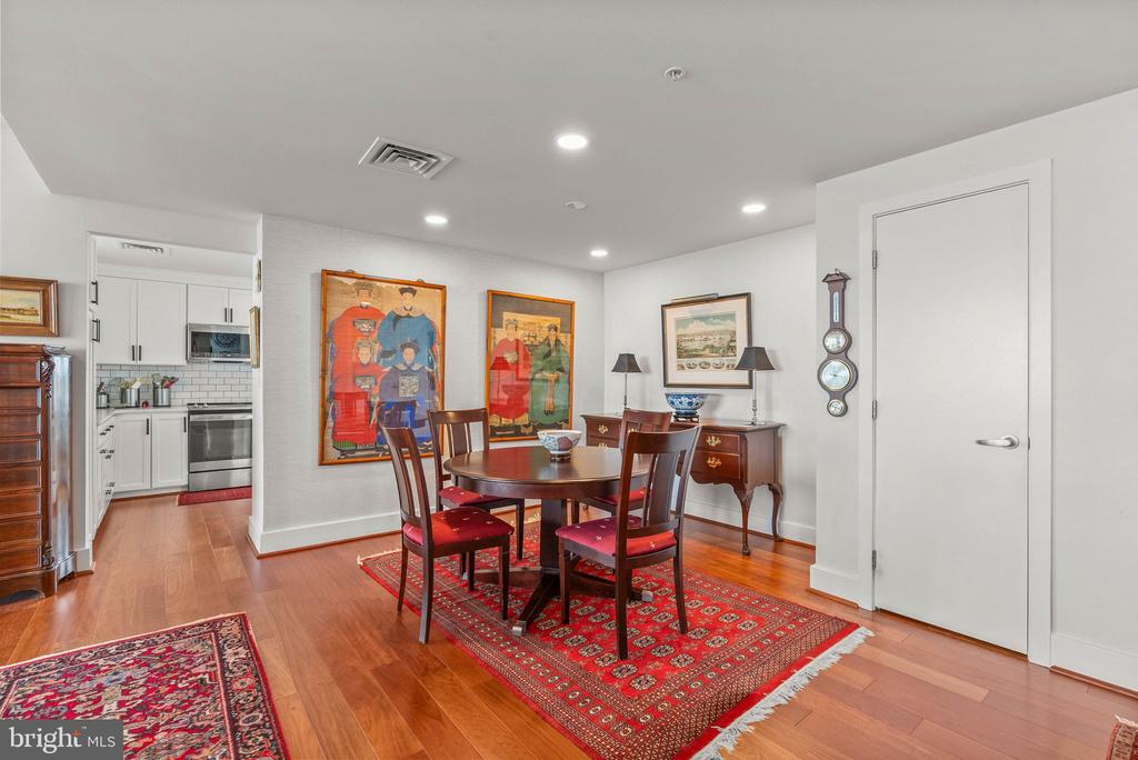 717 S COLUMBUS BOULEVARD 1416