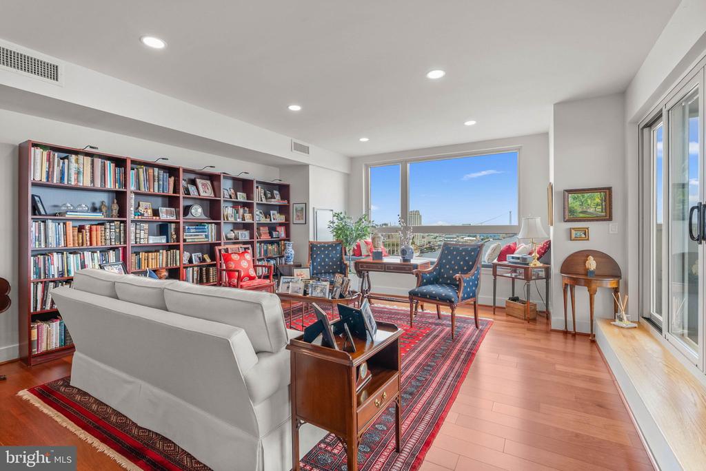 717 S COLUMBUS BOULEVARD 1416