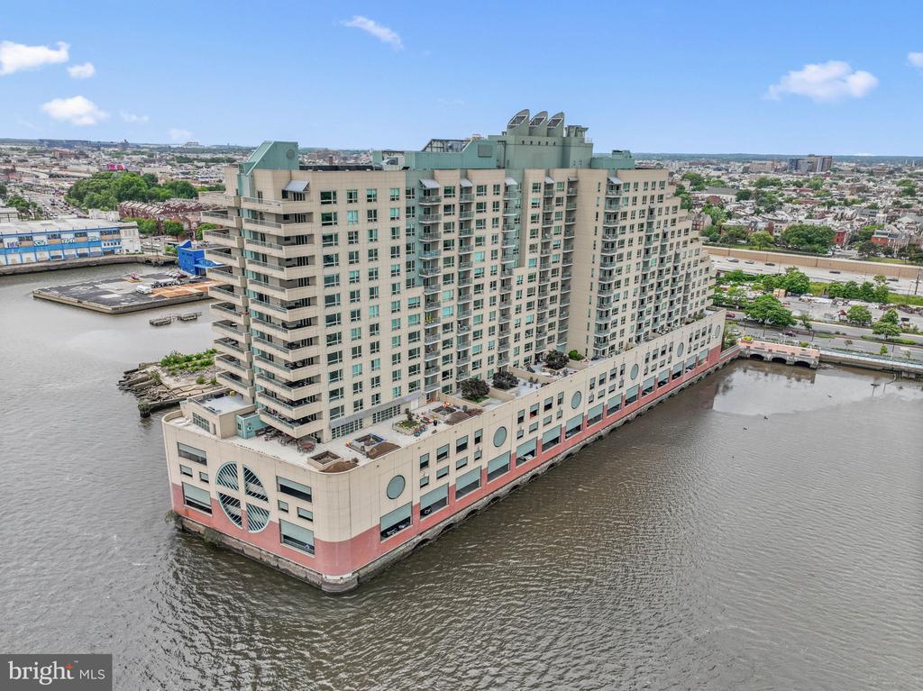 717 S COLUMBUS BOULEVARD 1416