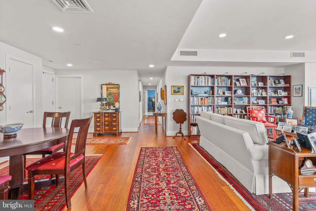 717 S COLUMBUS BOULEVARD 1416