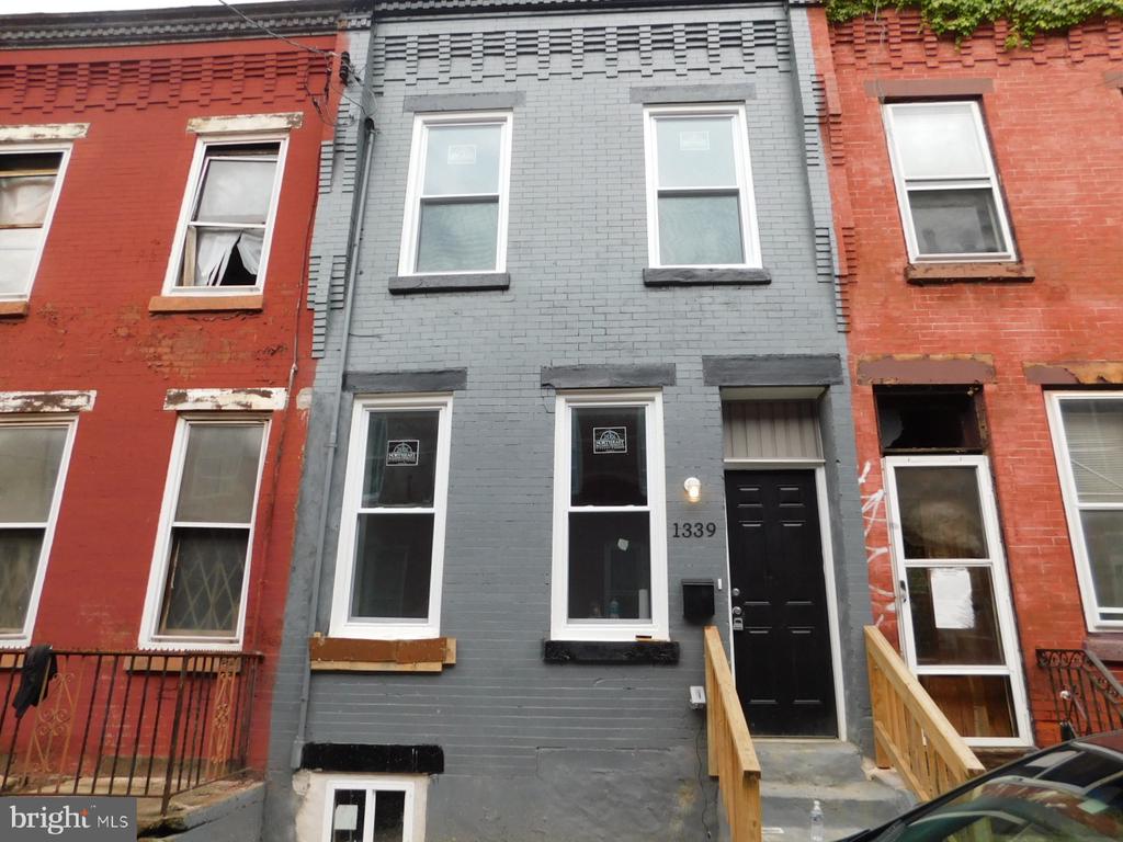 1339 W SELTZER STREET