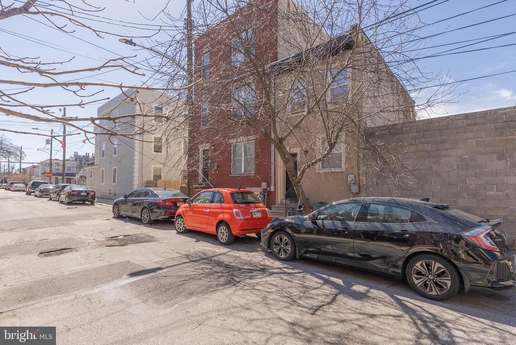 508 N BUDD STREET