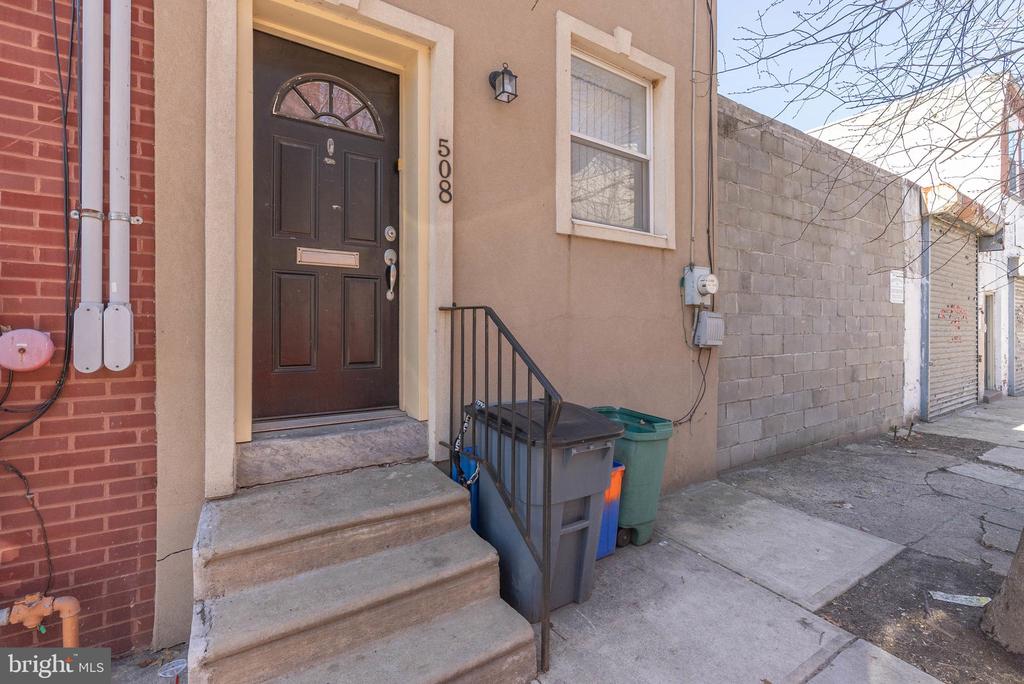 508 N BUDD STREET