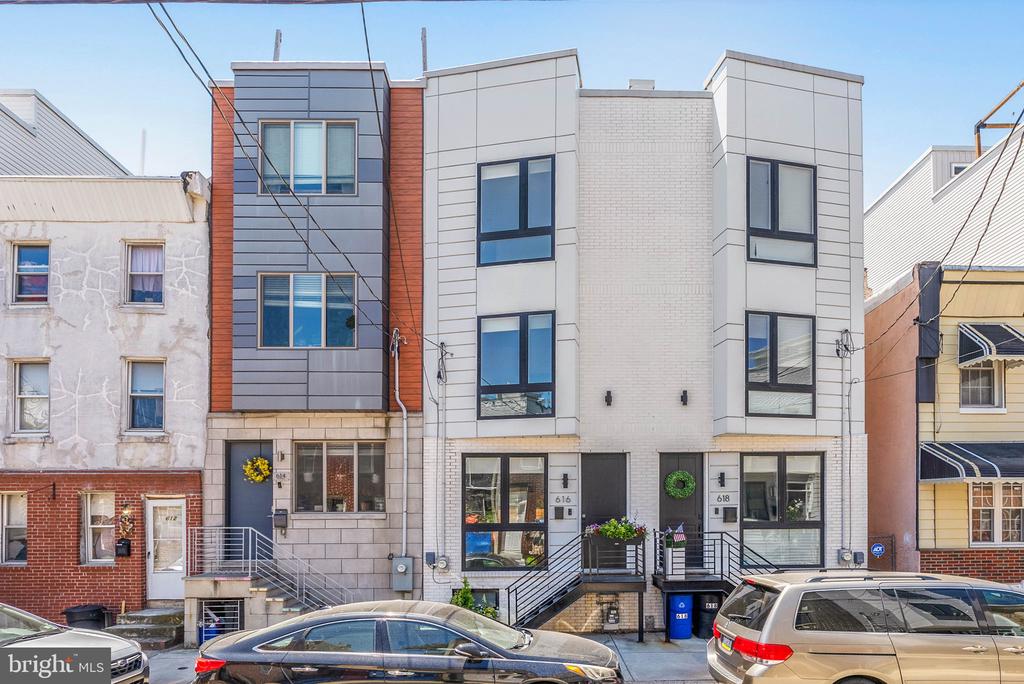 616 DUDLEY STREET