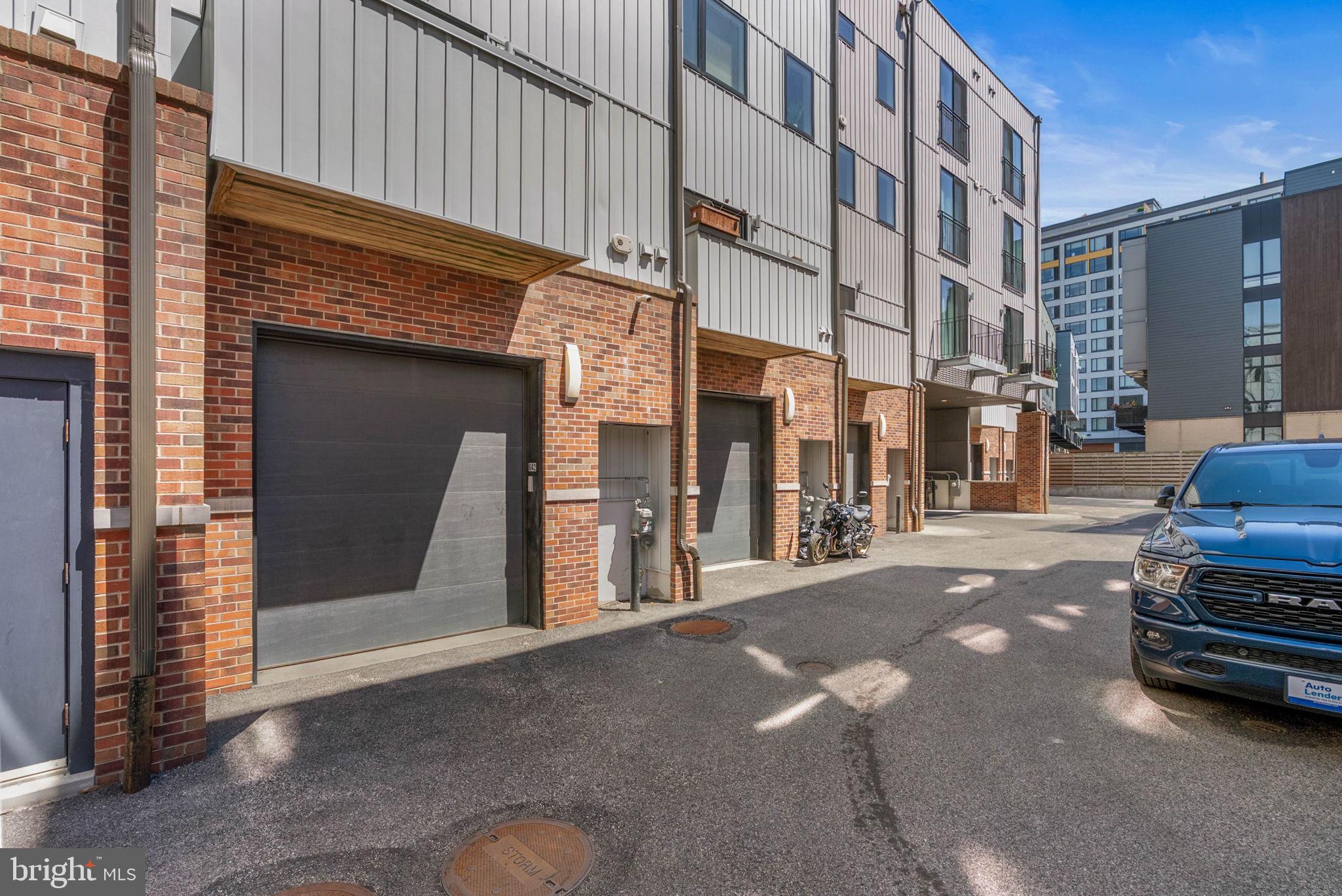 642 N 5TH STREET