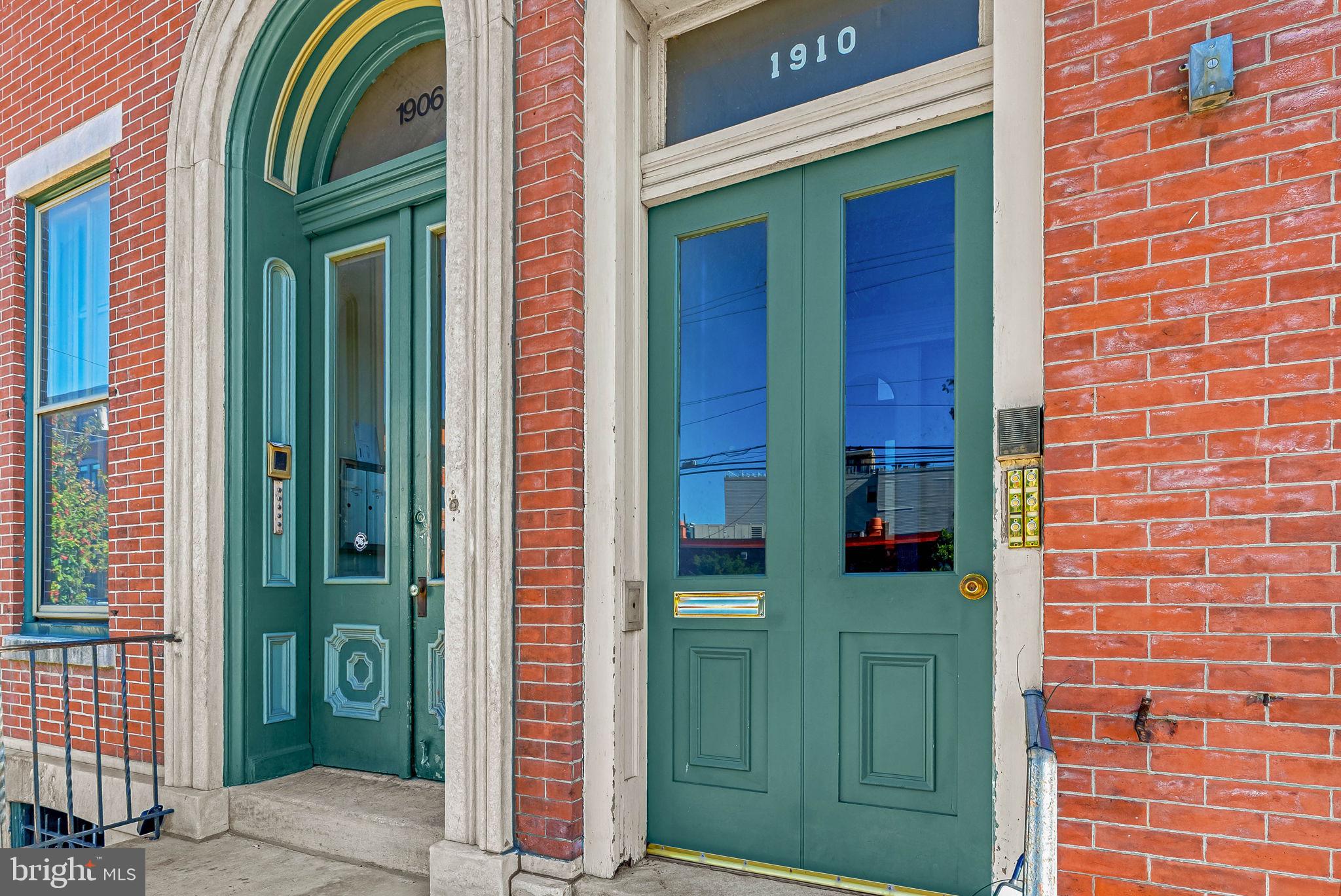 1910 FAIRMOUNT AVENUE B (1R)