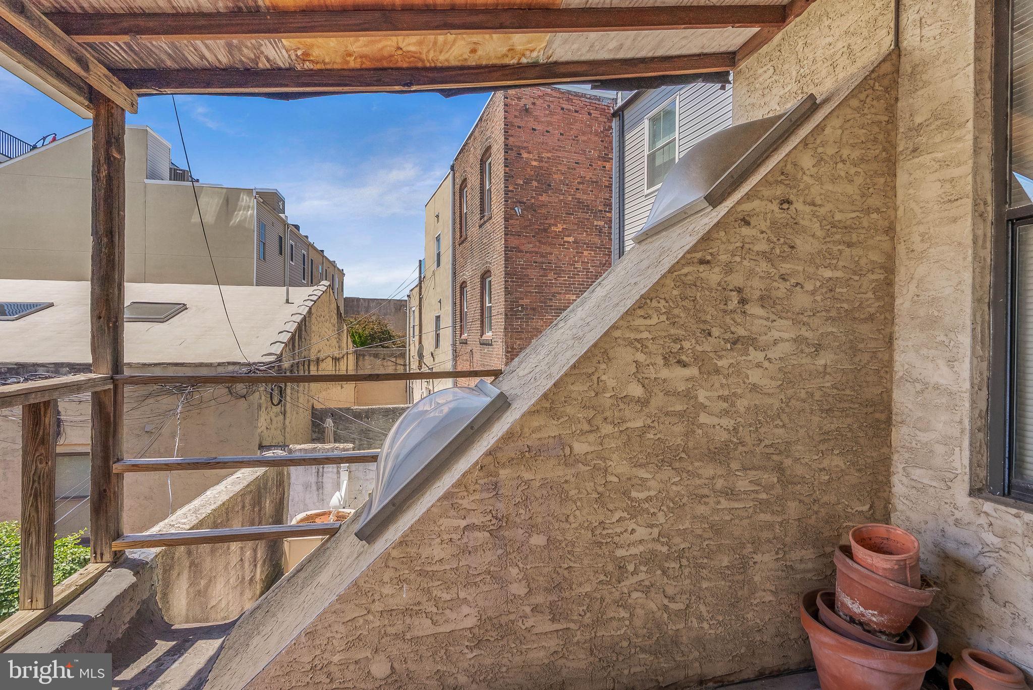 678 N 15TH STREET
