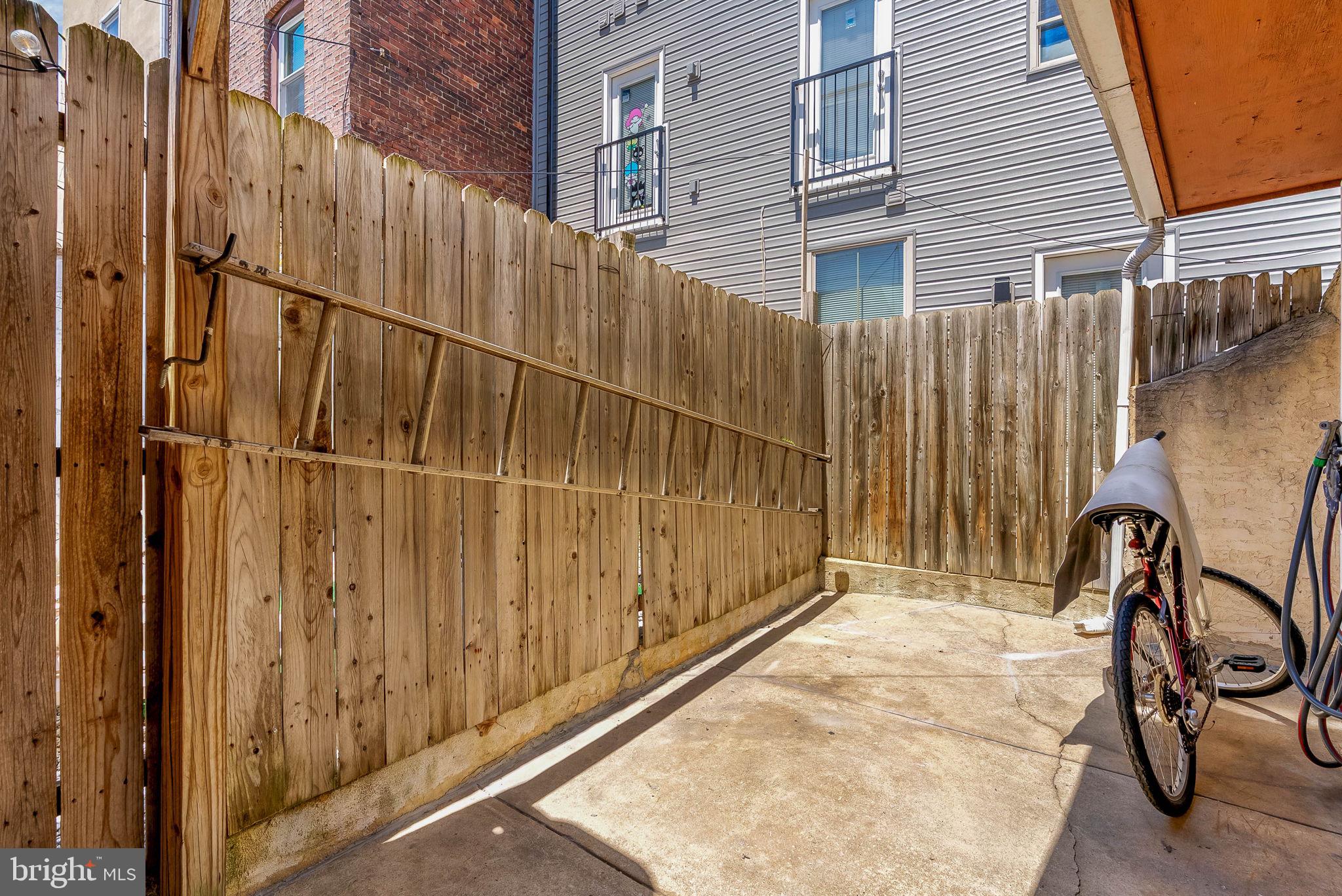 678 N 15TH STREET