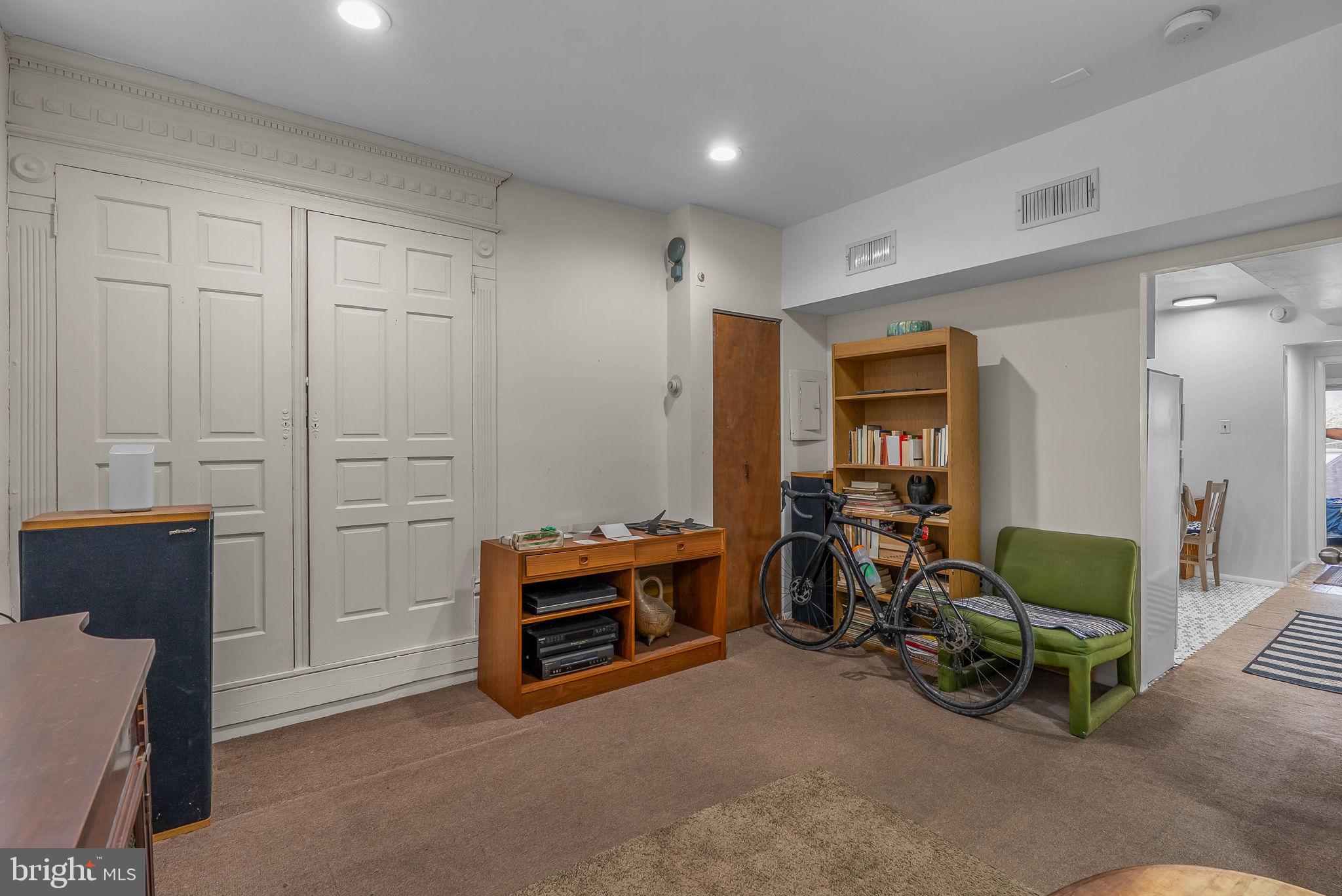 678 N 15TH STREET