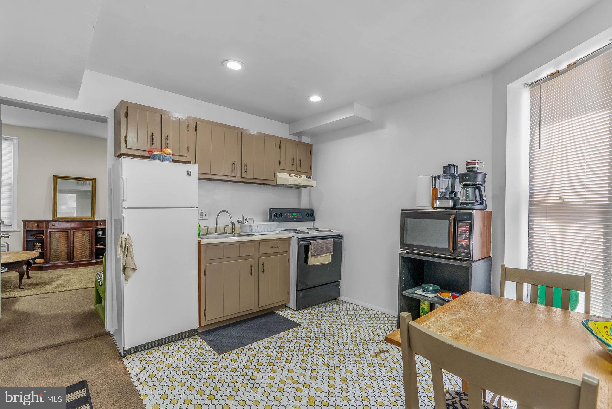 678 N 15TH STREET