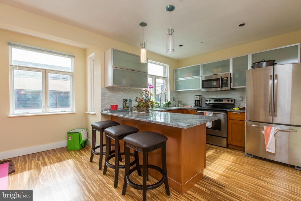 808 N 4TH STREET