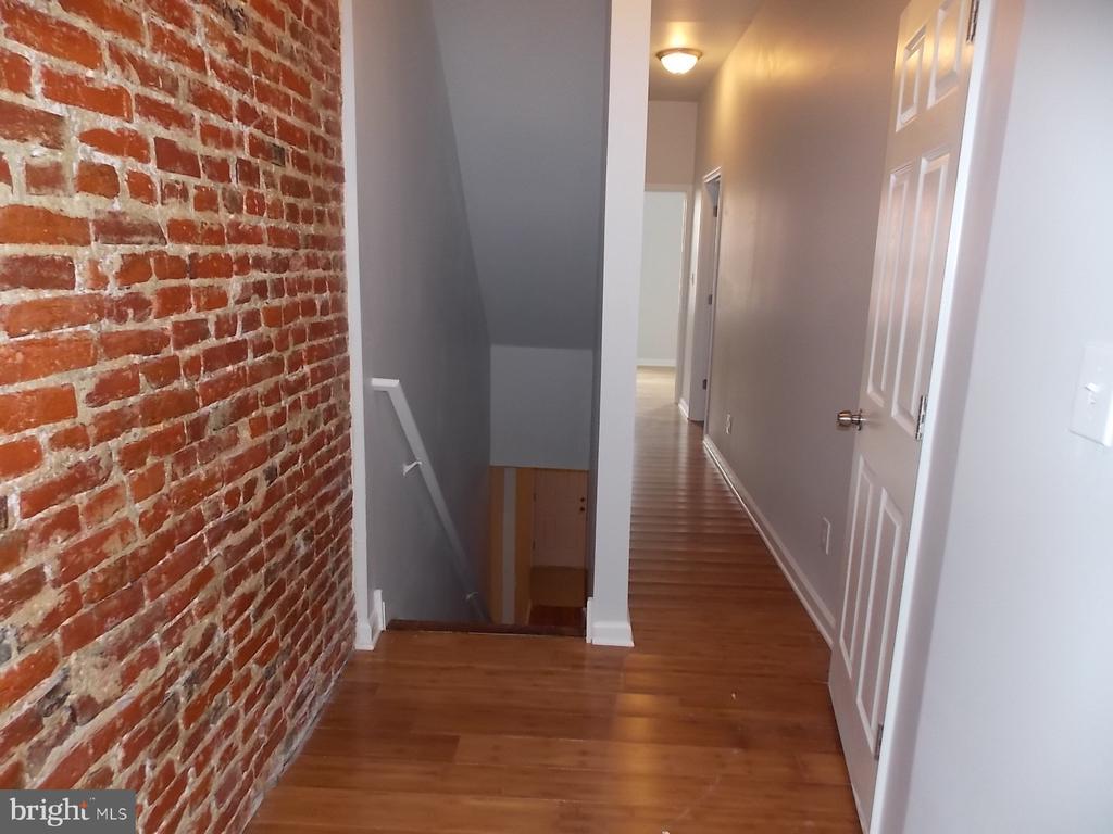 2617 W MONTGOMERY AVENUE