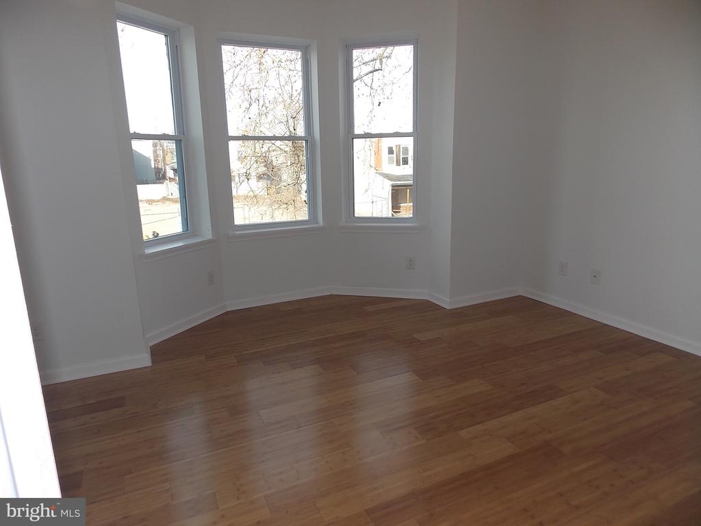 107 N 52ND STREET