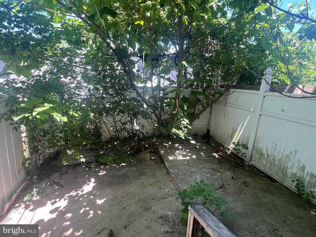 2023 W OXFORD STREET 1