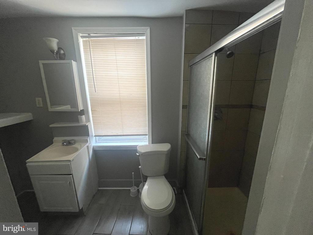 2023 W OXFORD STREET 2