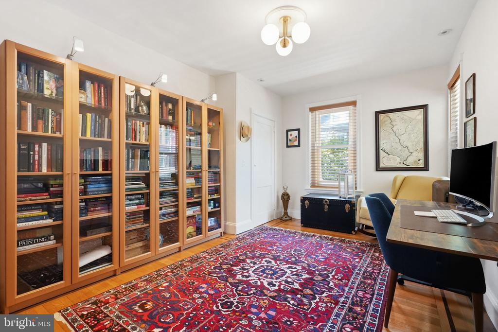 414 W PRICE STREET