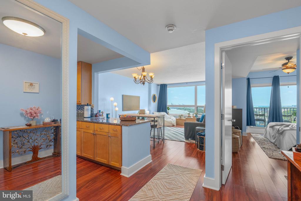 717 S COLUMBUS BOULEVARD 1216