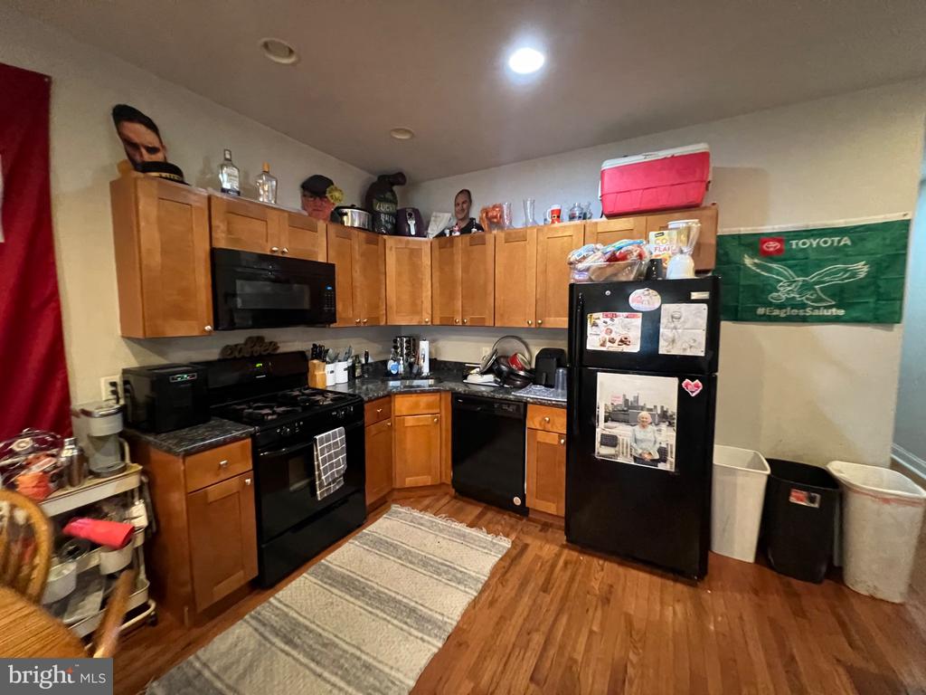 1803 W BERKS