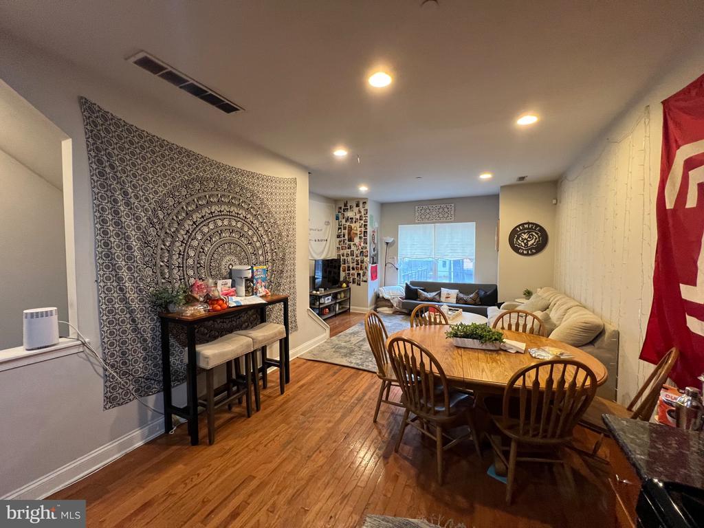 1803 W BERKS
