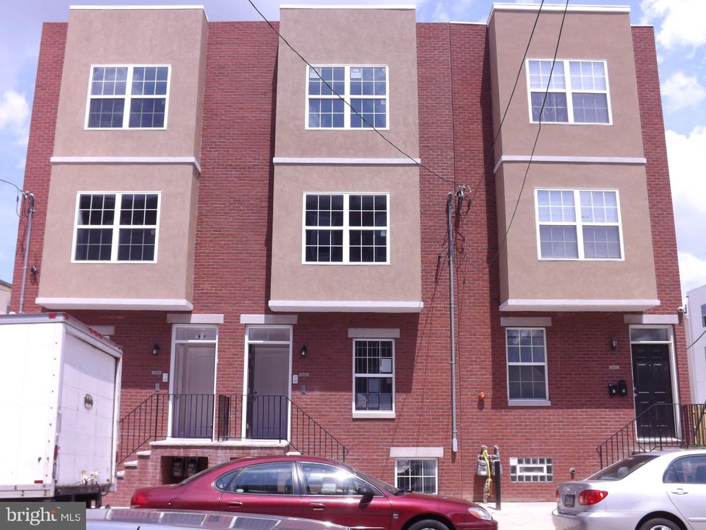 1807 W BERKS STREET