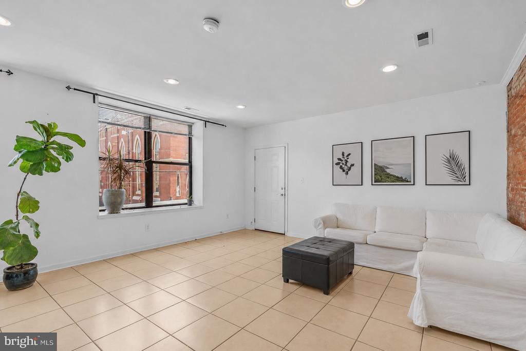 901 S 10TH STREET