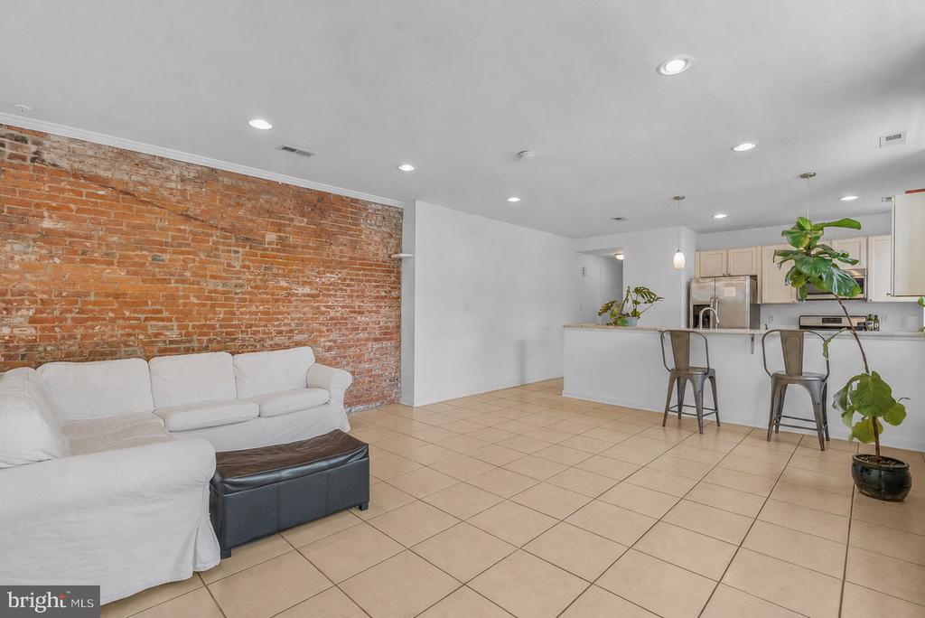 901 S 10TH STREET