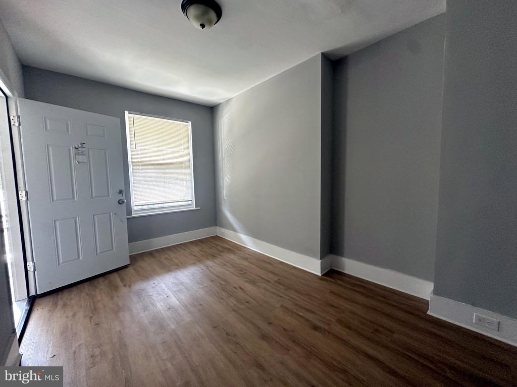 6041 HAZEL AVENUE Unit: 1