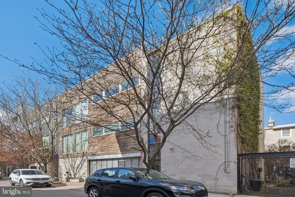 1116 N BODINE STREET C