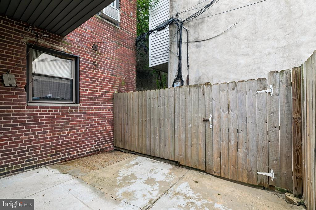 1818 S 4TH STREET