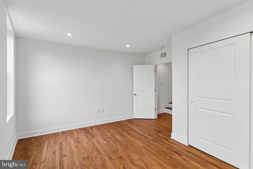 1818 S 4TH STREET