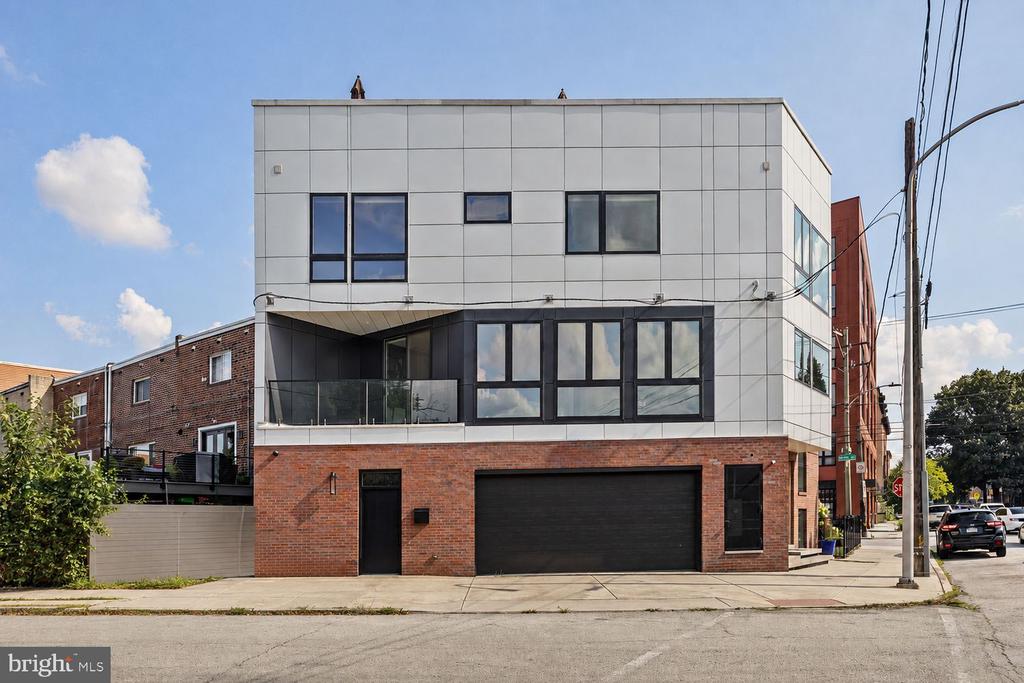 527 BROWN STREET