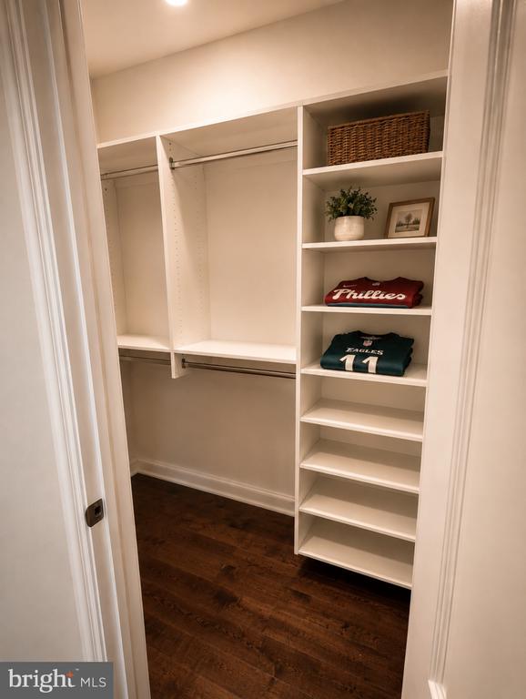 286 PARKER AVENUE Unit: D