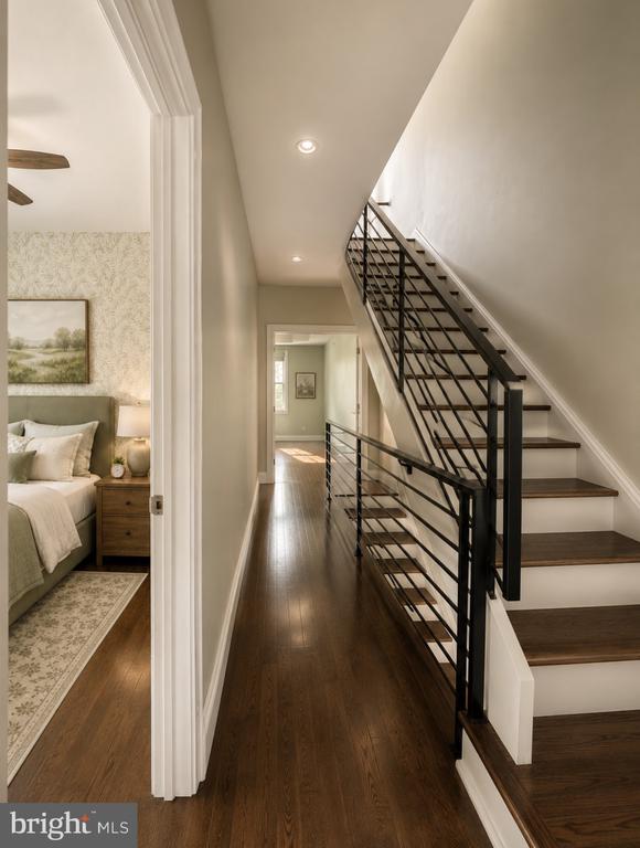 286 PARKER AVENUE Unit: D