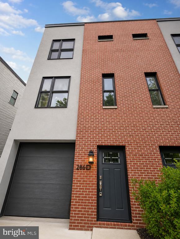 286 PARKER AVENUE Unit: D