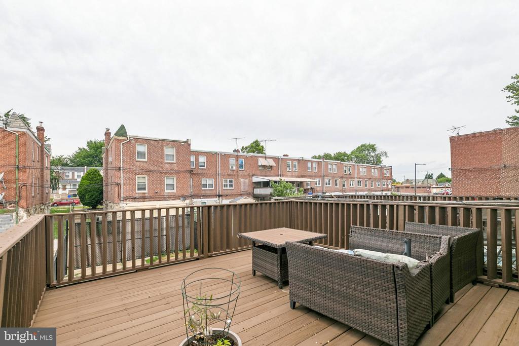 6126 MULBERRY STREET