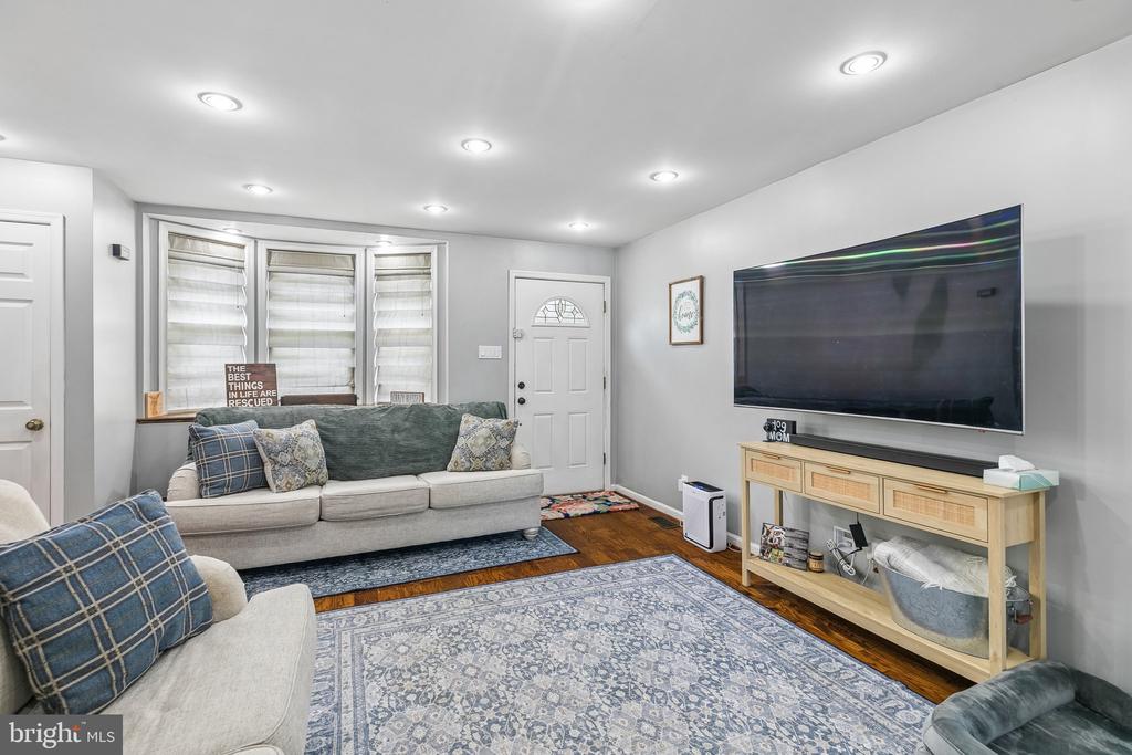 6126 MULBERRY STREET