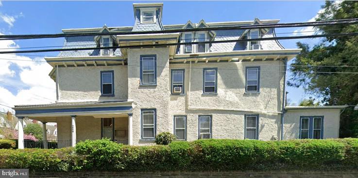 244 W SCHOOL HOUSE LANE