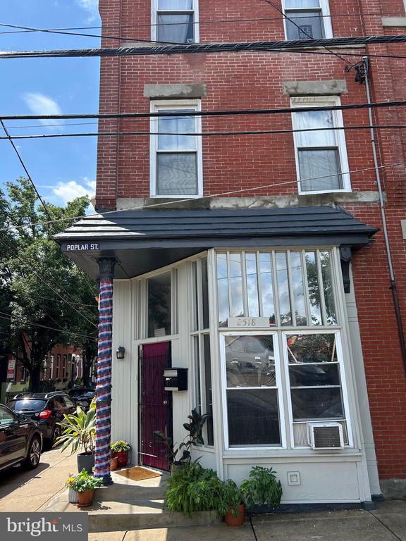 2518 POPLAR STREET