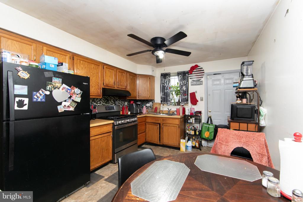 922 S 18TH STREET