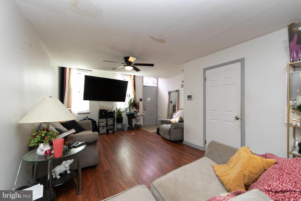 922 S 18TH STREET