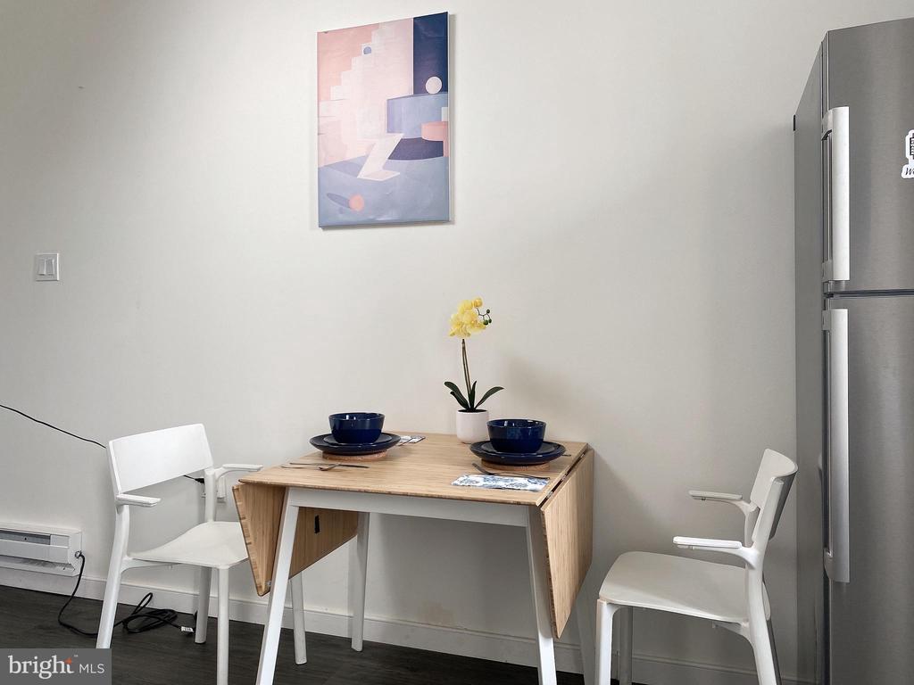 1725 BAINBRIDGE STREET Unit: 3F