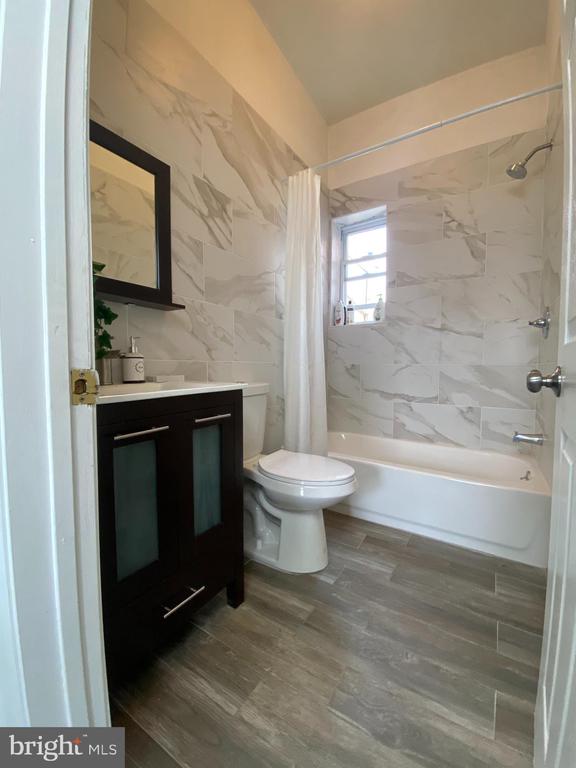 1725 BAINBRIDGE STREET Unit: 3F