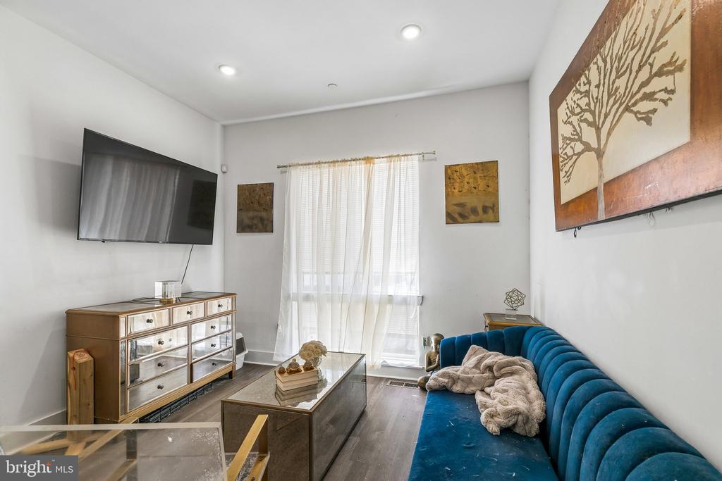 2019 E SUSQUEHANNA AVENUE
